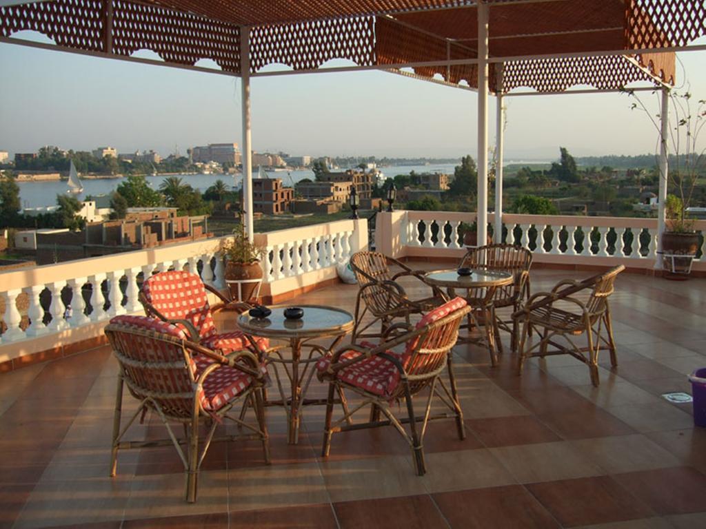 Luxor Palace Exterior foto