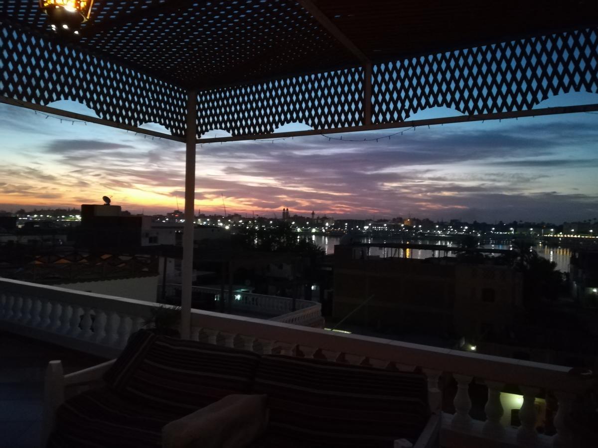 Luxor Palace Exterior foto